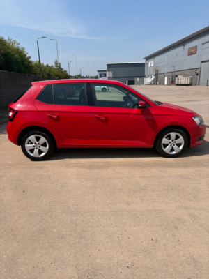 2015 Skoda Fabia 1.2 Tsi Se Hatchback 5dr Petrol Manual Euro 6 (s/s) (90 Ps) in Red — image 5