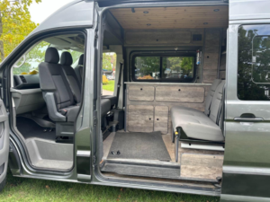 2017 Volkswagen Crafter Conversion Off Grid Camper 2.0 Tdi Cr35 Trendline Fwd Mwb Hr in Grey — image 2