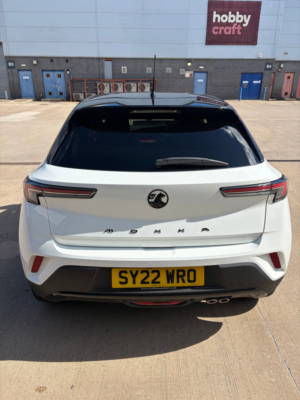 2022 Vauxhall Mokka 1.2 Turbo Sri Premium SUV 5dr Petrol Manual Euro 6 (s/s) (130 Ps) in White — image 4