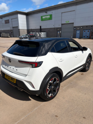 2022 Vauxhall Mokka 1.2 Turbo Sri Premium SUV 5dr Petrol Manual Euro 6 (s/s) (130 Ps) in White — image 5