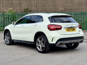 2017 Mercedes-Benz Gla 2.1 Gla200d Amg Line in White — image 2