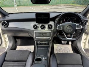 2017 Mercedes-Benz Gla 2.1 Gla200d Amg Line in White — image 5