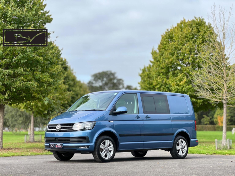 2018 Volkswagen Transporter 2.0 Tdi T32 Bluemotion Tech Highline Kombi Fwd Swb Euro 6 (s/s) 5dr in Blue — image 1