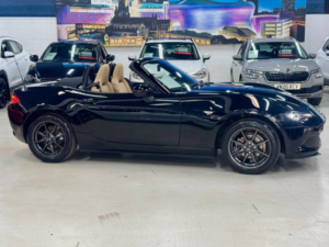 2016 Mazda Mx-5 1.5 Skyactiv-G Sport Nav Euro 6 2dr in Black — image 2