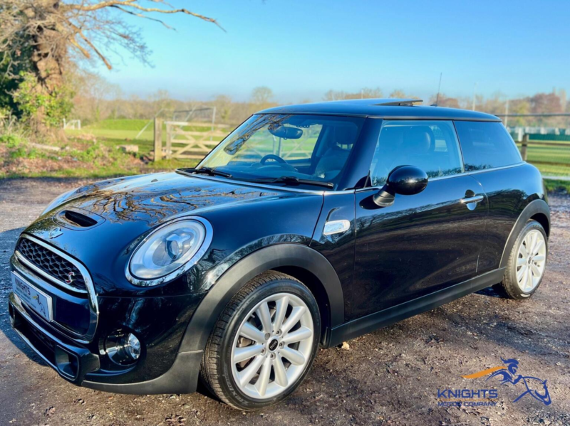 2017 MINI Hatch 2.0 Cooper S Euro 6 (s/s) 3dr in Black — image 1