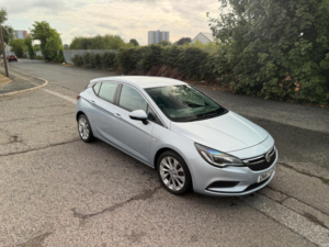 2017 Vauxhall Astra 1.4i Turbo Design Euro 6 5dr in Silver — image 6