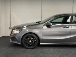 2017 Mercedes-Benz A Class 1.6 A180 Sport 7g-Dct Euro 6 (s/s) 5dr — image 3