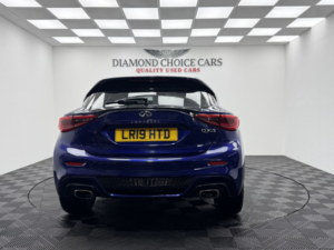 2019 Infiniti Q30 2.2 D Sport in Blue — image 5