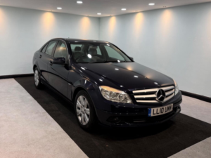 2010 Mercedes-Benz C Class 1.8 C180 Blueefficiency Executive Se Auto Euro 5 4dr in Blue — image 6