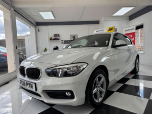 2017 BMW 1 Series 1.5 118i Se Euro 6 (s/s) 3dr in White — image 3