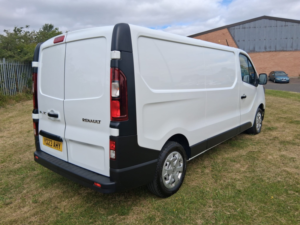 2023 Renault Trafic 2.0 Dci Blue Ll30 Start Panel Van 5dr Diesel Manual L2 H1 Euro 6 (s/s) (130 Ps) in White — image 5