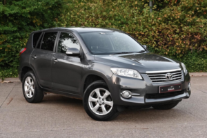 2011 Toyota Rav4 2.2 D-Cat Xt-R Auto 4WD Euro 5 5dr in Grey — image 5