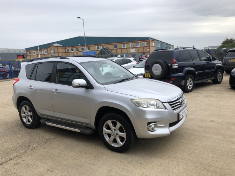 2010 Toyota Rav4 2.2 D-4d Xt-R in Silver — image 1