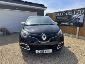 2015 Renault Captur 1.5 Dynamique S Medianav Dci 90 Auto Edc in Black — image 2