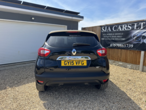 2015 Renault Captur 1.5 Dynamique S Medianav Dci 90 Auto Edc in Black — image 5