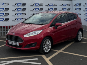 2016 Ford Fiesta 1.0t Ecoboost Titanium Hatchback 5dr Petrol Manual Euro 6 (s/s) (100 Ps) in Red — image 5