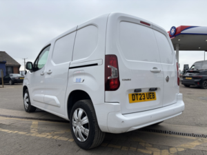 2023 Vauxhall Combo 1.5 Turbo D 2300 Pro in White — image 5