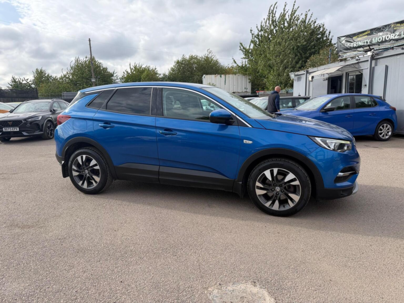 2018 Vauxhall Grandland X 1.6 Turbo D Blueinjection Sport Nav Auto Euro 6 (s/s) 5dr in Blue — image 1
