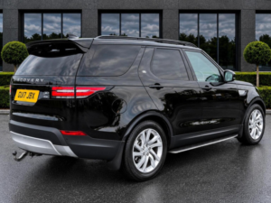 2017 Land Rover Discovery 2.0 Sd4 Hse Auto 4WD Euro 6 (s/s) 5dr in Black — image 5