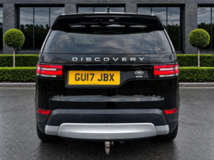 2017 Land Rover Discovery 2.0 Sd4 Hse Auto 4WD Euro 6 (s/s) 5dr in Black — image 6