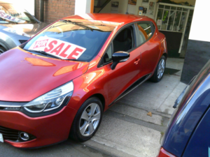 2014 Renault Clio 1.5 Dynamique Medianav Dci 90 Stop & Start in Red — image 4