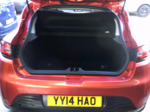 2014 Renault Clio 1.5 Dynamique Medianav Dci 90 Stop & Start in Red — image 6