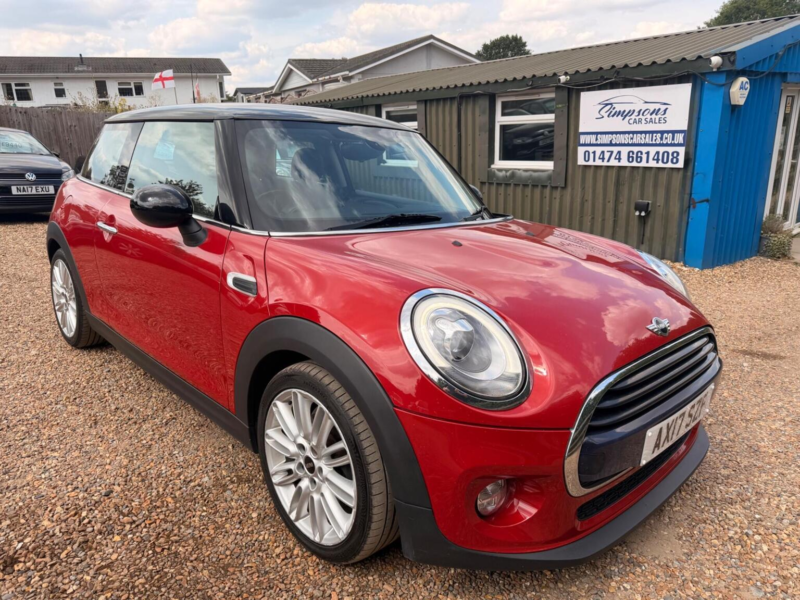 2017 MINI Hatch 1.5 Cooper Euro 6 (s/s) 3dr in Red — image 1