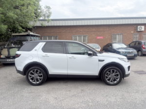 2019 Land Rover Discovery Sport 2.0 Td4 Landmark in White — image 6
