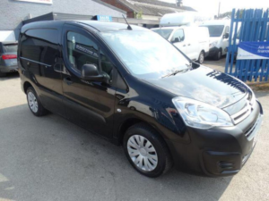 2018 Citroen Berlingo 1.6 Bluehdi 850 Enterprise L1 5dr in Black — image 3