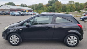 2011 Vauxhall Corsa 1.3 Cdti Ecoflex 16v Exclusiv in Black — image 3