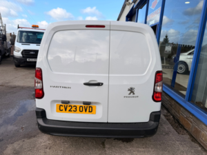 2023 Peugeot Partner 1.5 Bluehdi 1000 Professional Premium + Standard Panel Van 5dr Diesel Manual Swb Euro 6 100 Bhp in White — image 6