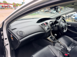2017 Ford Focus 1.0t Ecoboost Titanium X Euro 6 (s/s) 5dr in Blue — image 3