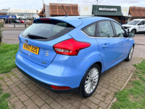 2017 Ford Focus 1.0t Ecoboost Titanium X Euro 6 (s/s) 5dr in Blue — image 5