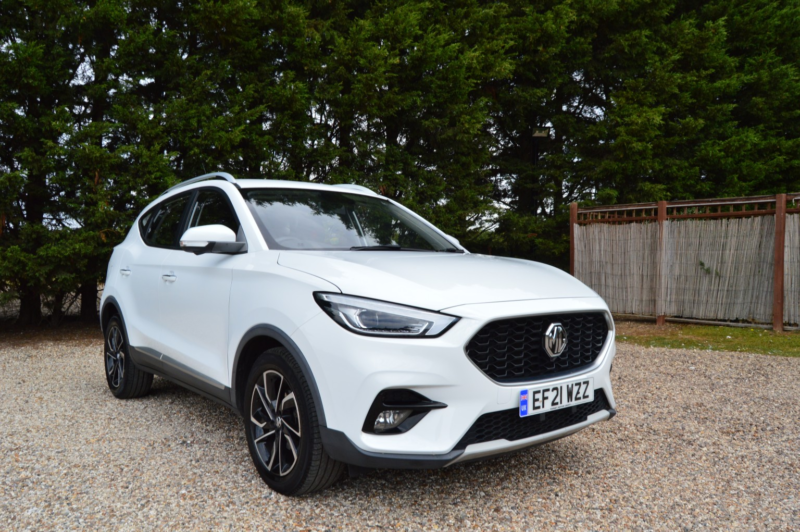 2021 MG MG Zs 1.0 T-Gdi Exclusive in White — image 1