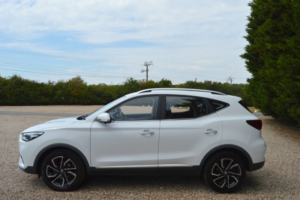 2021 MG MG Zs 1.0 T-Gdi Exclusive in White — image 5