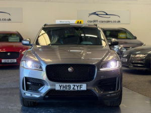 2019 Jaguar F-Pace 2.0 D180 R-Sport in Grey — image 3