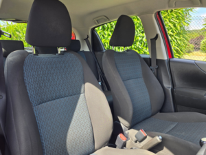 2013 Toyota Yaris 1.4 D-4d Tr Hatchback 5dr Diesel Manual Euro 5 (90 Ps) in Red — image 3