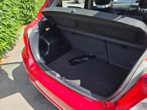 2013 Toyota Yaris 1.4 D-4d Tr Hatchback 5dr Diesel Manual Euro 5 (90 Ps) in Red — image 6