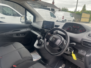 2021 Peugeot Partner 1.5 Bluehdi 1000 Professional in White — image 3