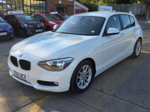2012 BMW 1 Series 2.0 118d Se Euro 5 (s/s) 5dr in White — image 2