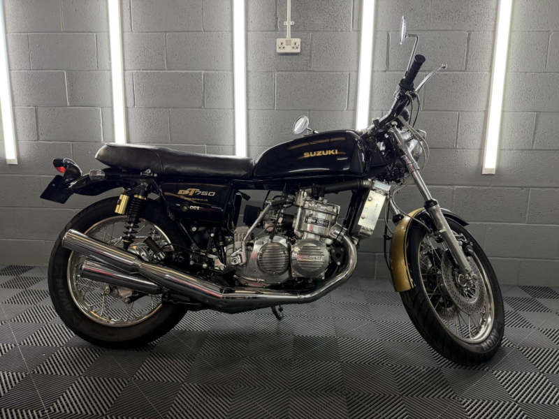 1976 Suzuki Gt -750cc in Black — image 1