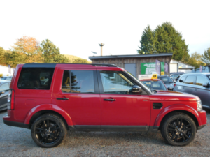 2015 Land Rover Discovery 4 3.0 Sd V6 Se Tech SUV 5dr Diesel Auto 4WD Euro 6 (s/s) (256 Bhp) in Red — image 2