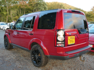 2015 Land Rover Discovery 4 3.0 Sd V6 Se Tech SUV 5dr Diesel Auto 4WD Euro 6 (s/s) (256 Bhp) in Red — image 5