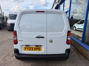 2023 Vauxhall Combo 1.5 Turbo D 2300 Pro Panel Van 5dr Diesel Manual L1 H1 Euro 6 100 Ps in White — image 6