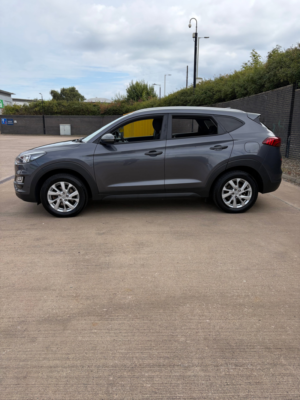 2018 Hyundai Tucson 1.6 Gdi Blue Drive Se Nav SUV 5dr Petrol Manual Euro 6 (s/s) (132 Ps) in Grey — image 2