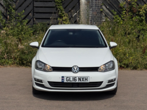 2016 Volkswagen Golf 1.6 Tdi Bluemotion Tech Match Edition DSG Euro 6 (s/s) 5dr in White — image 2