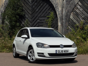 2016 Volkswagen Golf 1.6 Tdi Bluemotion Tech Match Edition DSG Euro 6 (s/s) 5dr in White — image 3