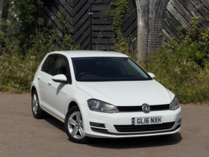 2016 Volkswagen Golf 1.6 Tdi Bluemotion Tech Match Edition DSG Euro 6 (s/s) 5dr in White — image 5