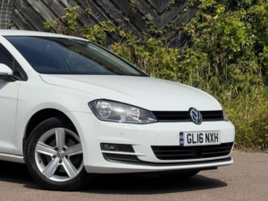 2016 Volkswagen Golf 1.6 Tdi Bluemotion Tech Match Edition DSG Euro 6 (s/s) 5dr in White — image 6
