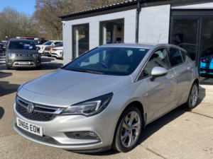 2016 Vauxhall Astra 1.4 I Turbo Sri in Silver — image 2